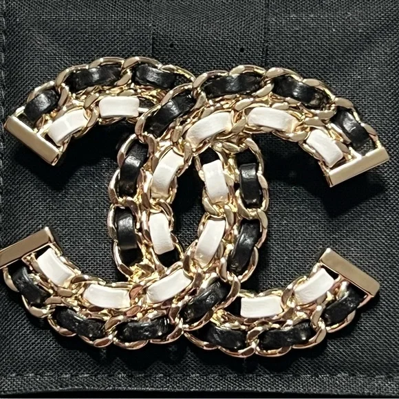 CHANEL Jewelry Chanel Bijoux Fantaisie Brooch Brand New Full